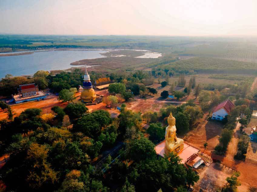 ภาพมุมสูงวัดพระธาตุวาโย 